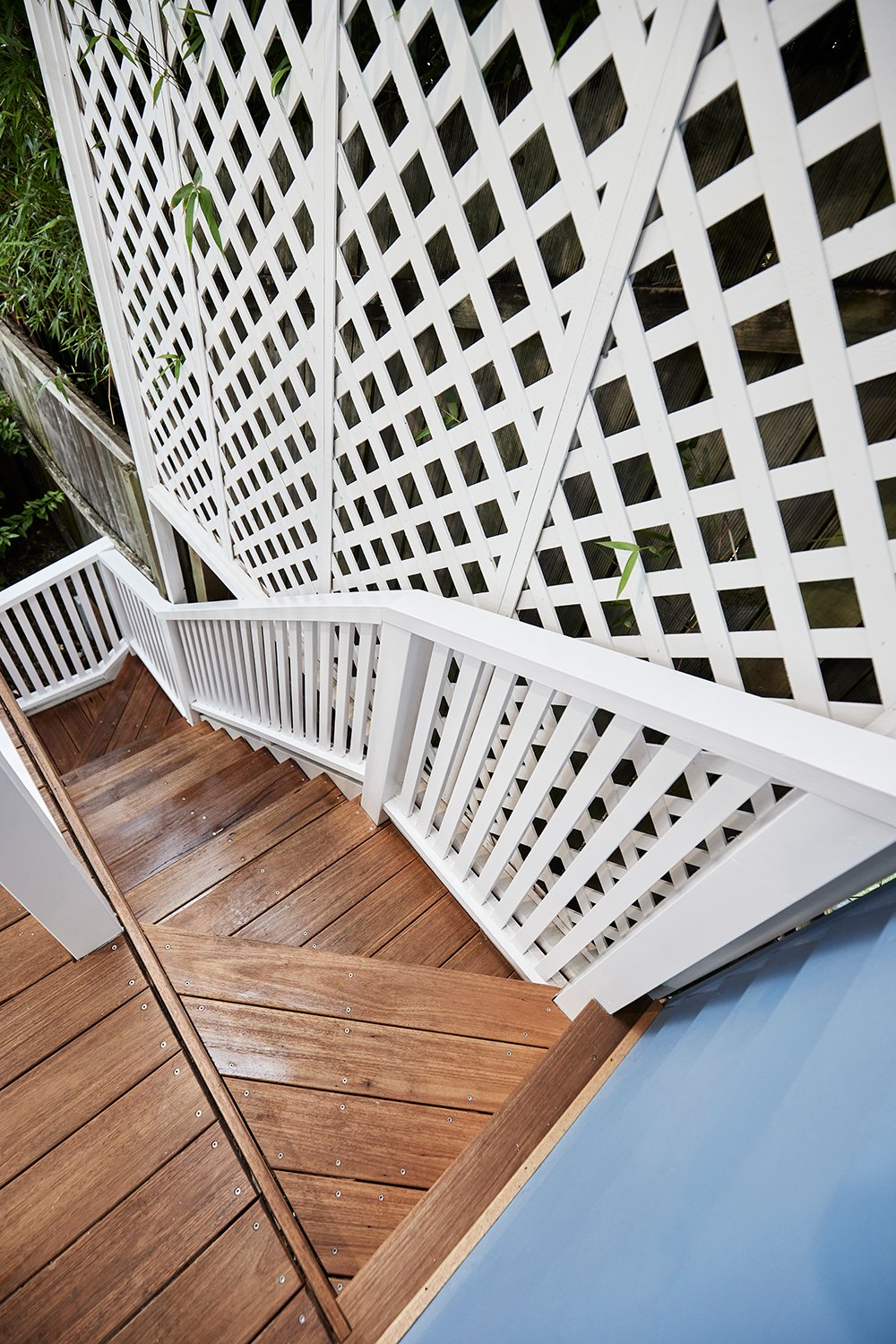 ___Q2A7229 London Deck and Back Yard